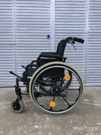 Инвалидна количка- Action