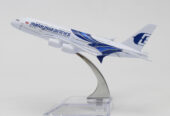 Еърбъс 380 самолет модел макет Malaysia Airlines метален A380
